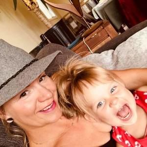 Meet your Posher, Amber-lynn